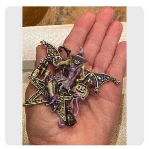 Kirks Folly Enchantress Pumpkin and Potions Brooch / Pendant